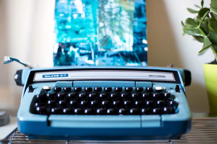 ::  this typewriter (*not just for looks)  ::